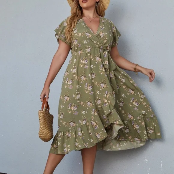 Boho Plus White floral Print Butterfly Sleeve Maxi Dress - Picture 8 of 12